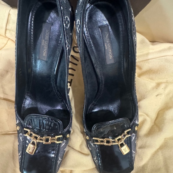 Louis Vuitton high heel size 7 - Picture 1 of 6